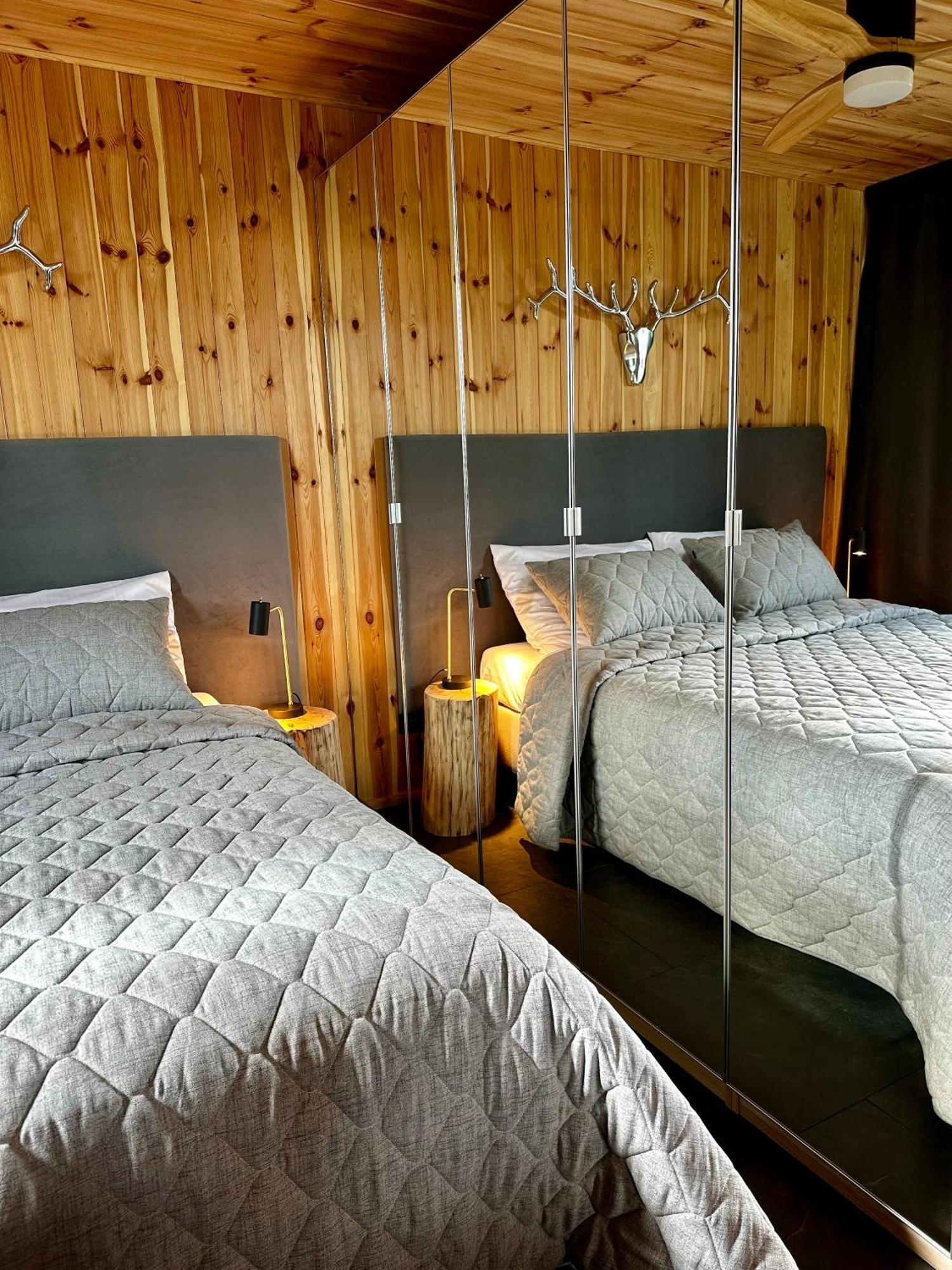 Black Deer - Z Sauna Na Tarasie, Jacuzzi I Widokiem Na Gory - By Deer Hills Luxury Apartments Kocon Esterno foto